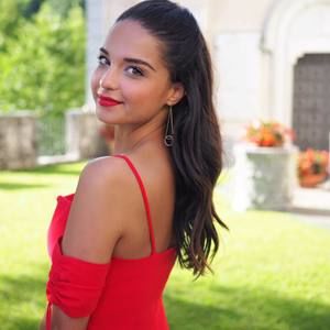 Meet your Posher, Sara